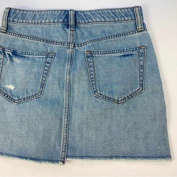 GAP Denim Girl’s High Rise Light Wash Destructed Denim Jean Skirt size 12 - Picture 4 of 11